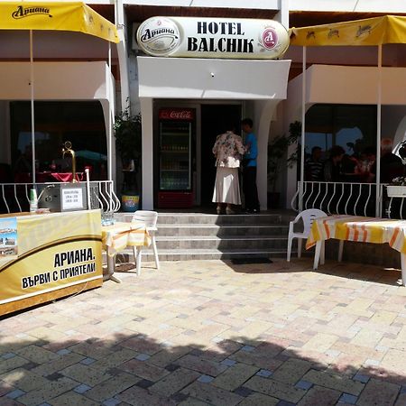 Family Hotel בלצ'יק מראה חיצוני תמונה
