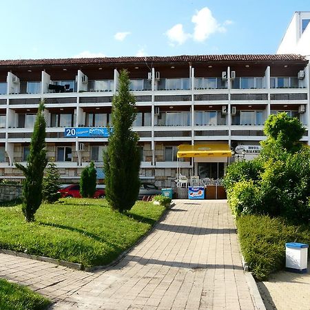 Family Hotel בלצ'יק מראה חיצוני תמונה